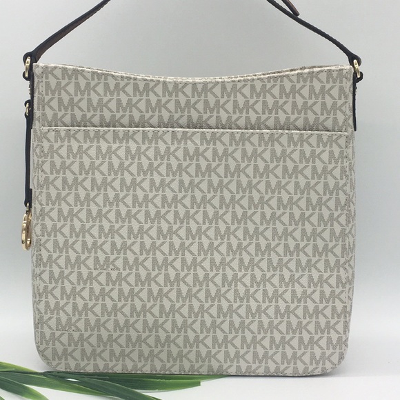 Michael Kors LG MESSENGER Crossbody VANILLA - Picture 3 of 8